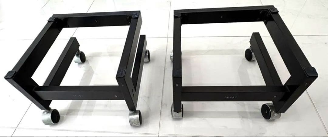 スピーカースタンド ２個　〔パイオニア〕