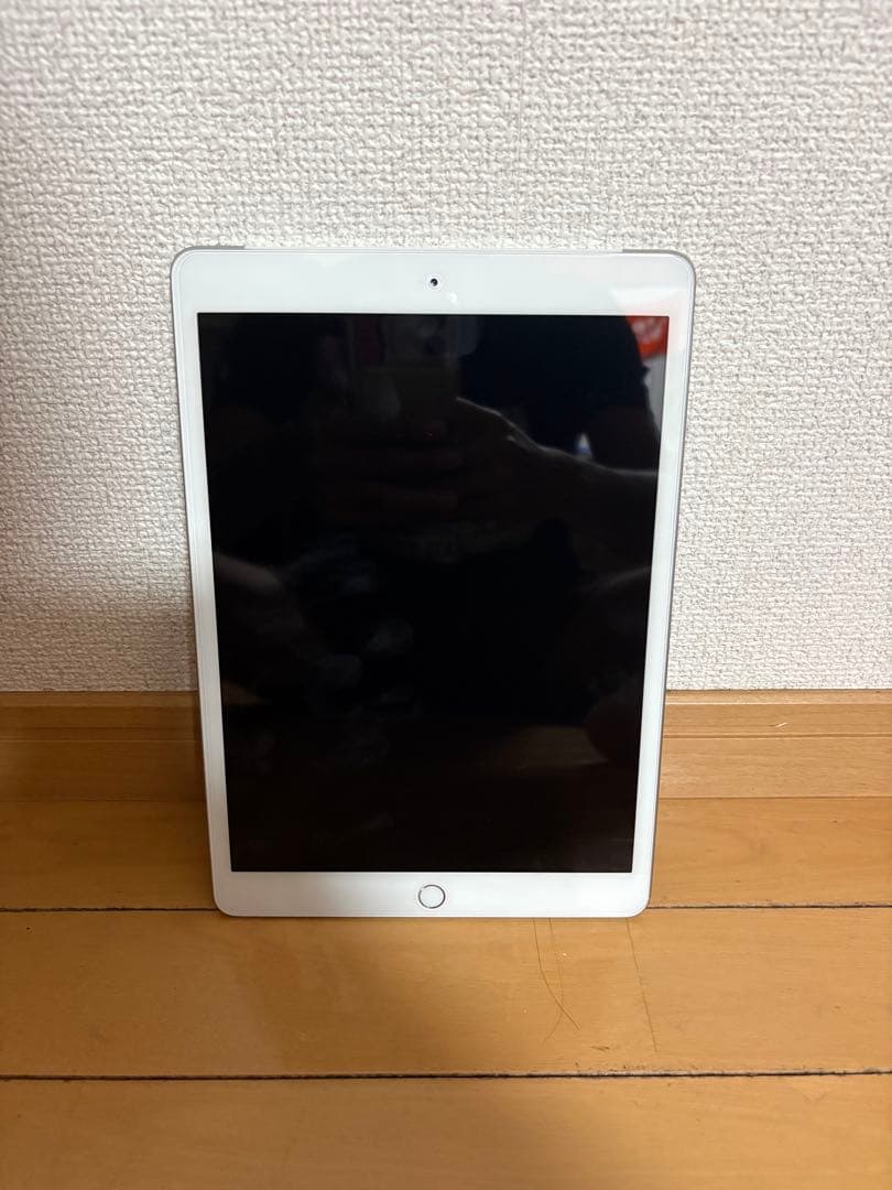 Apple iPad 32GB 第7世代　美品　箱無し シルバー 9.7インチ