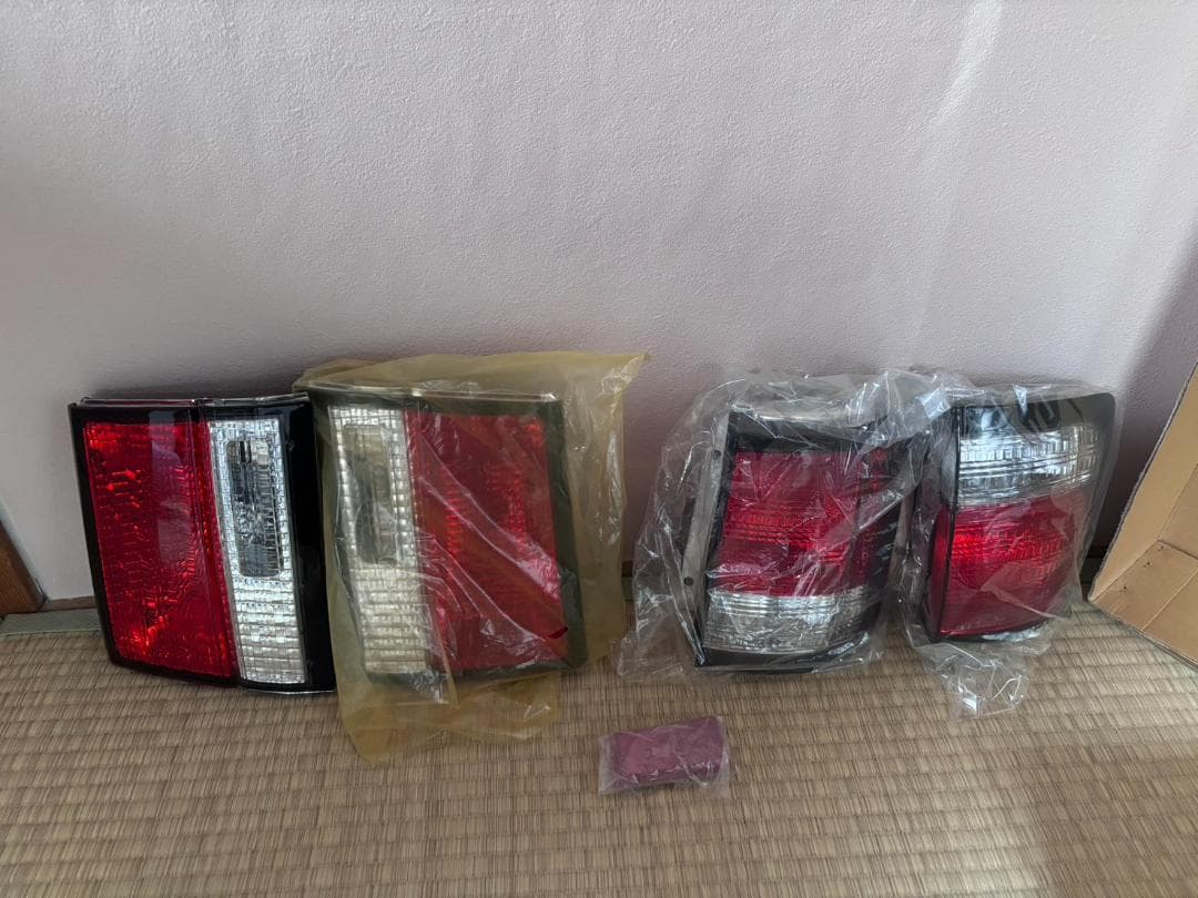 ELGRAND E50系 クリアテールランプ 4個セット