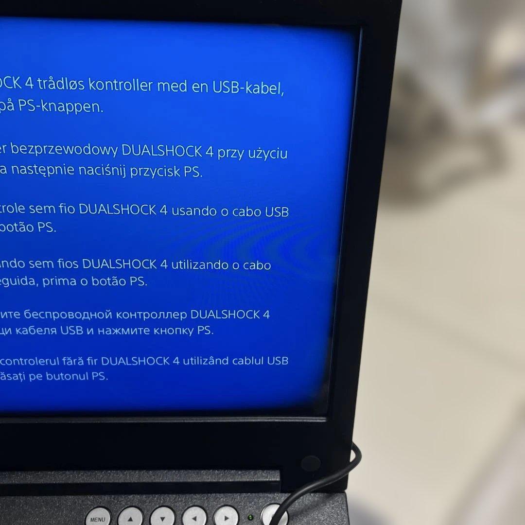 PS4 フルHD液晶モニター　HORI