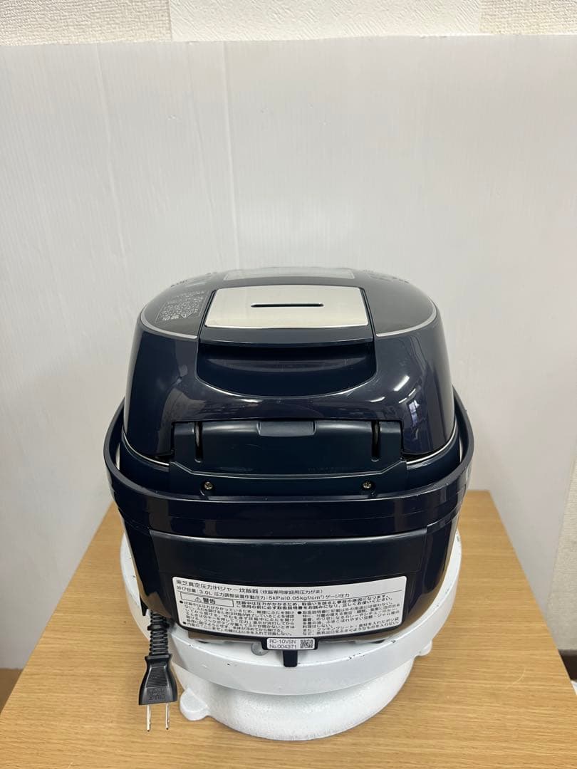TOSHIBA 真空圧力IH炊飯器 RC-10VSN 5.5合 2019年製