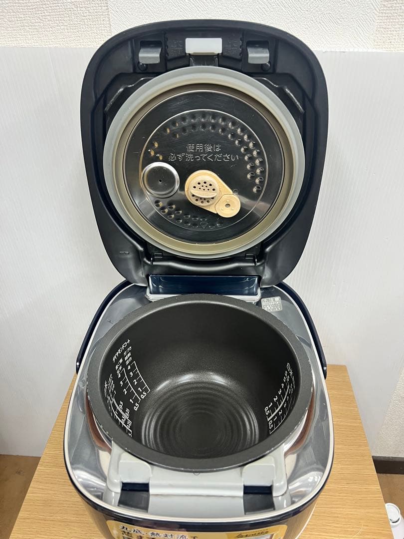 TOSHIBA 真空圧力IH炊飯器 RC-10VSN 5.5合 2019年製