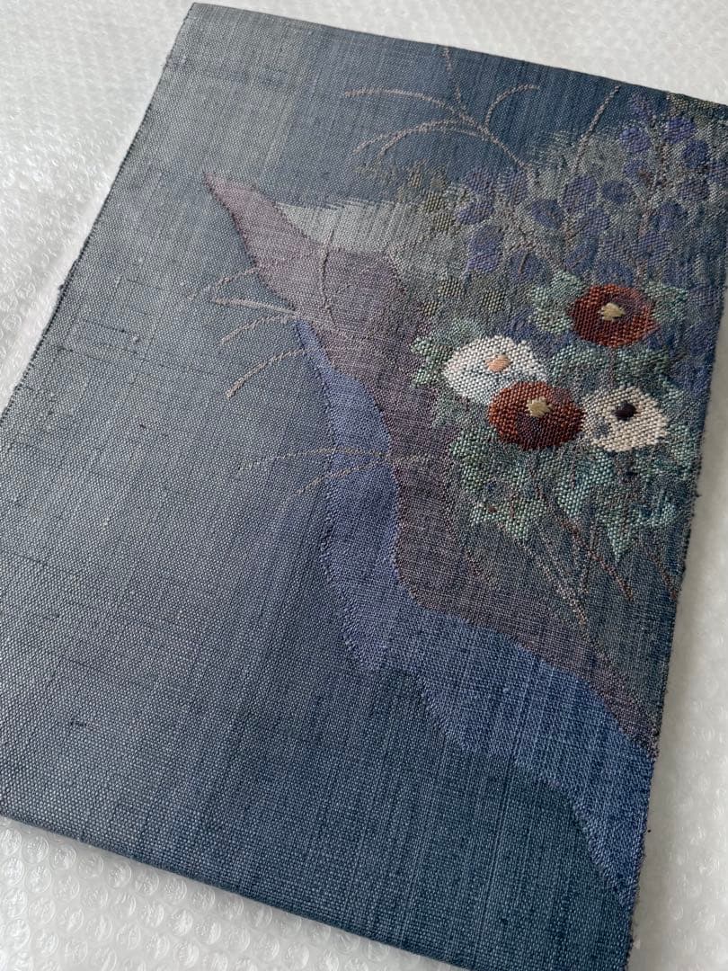 N34 美品 手織り真綿紬 万寿菊模様織出し 正絹 名古屋帯 ブルーグレー 暈し