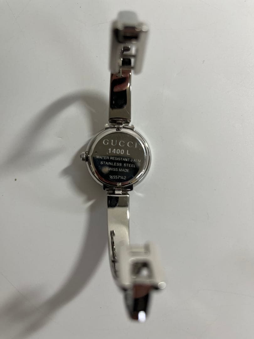 GUCCI シルバー アナログ時計