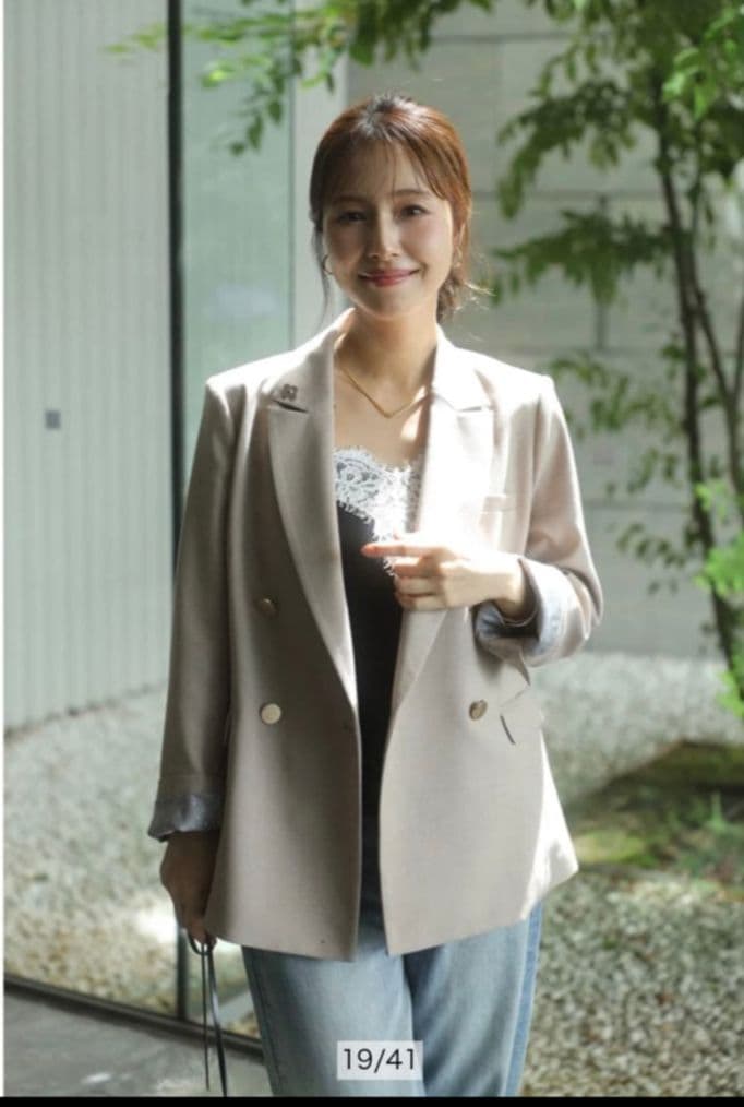 専用　2点アプワイザーリッシェ　ピン付きテーラードジャケット　ベージュグレー