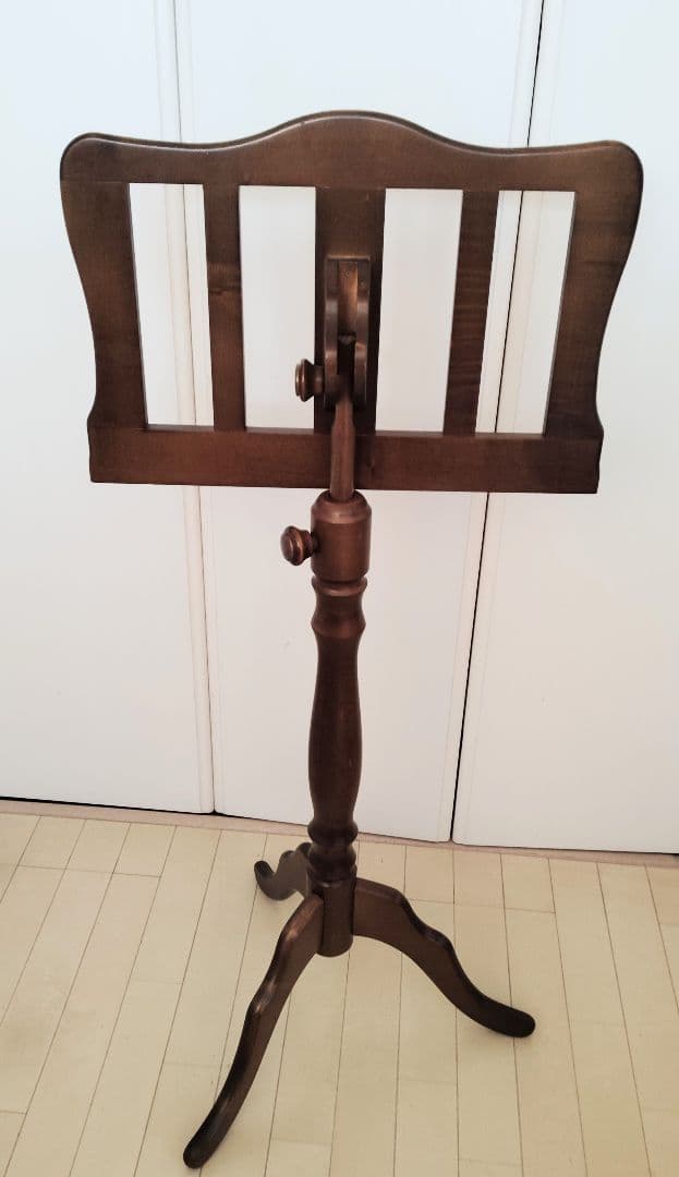 【美品】譜面台　木製　ルーマニア製　楽譜　天然木