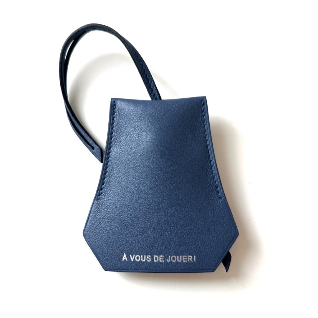 HERMÈS ナルシスト クロシェット ミラー レザー チャーム