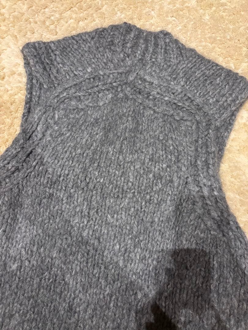 hana 　lohen ローヘン　カシミヤVネックベスト　グレー
