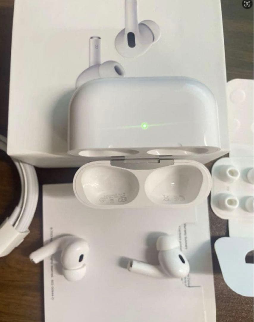 AirPods Pro 第2世代本体 充電ケース付き ⚠️右耳ありません！！！