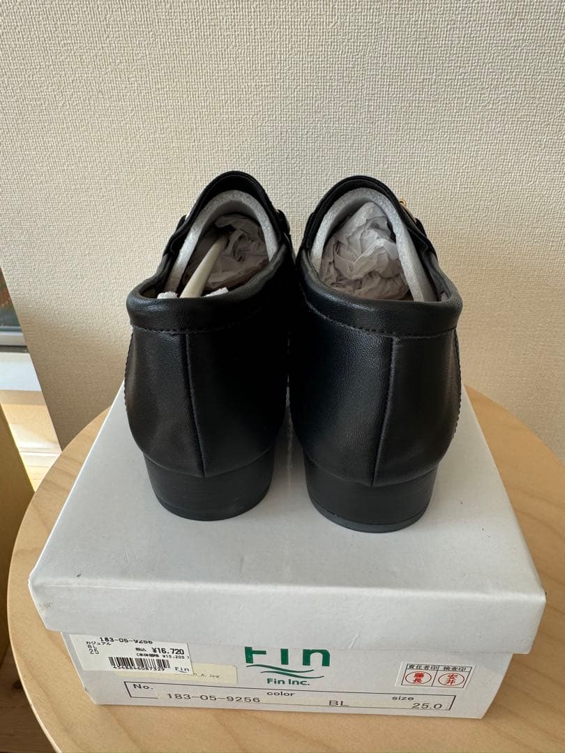 新品未使用　Fin 本革ビットローファー
