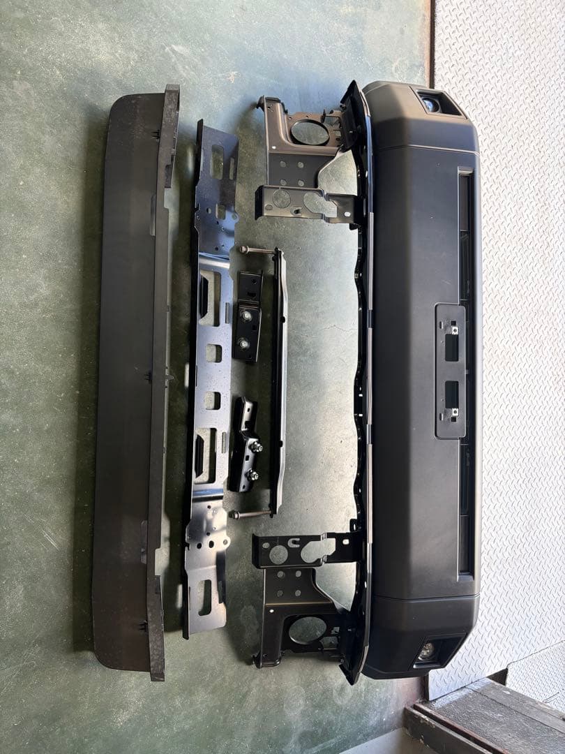 【送料込み】GDJ76 フロントバンパー 再再販ランクル70