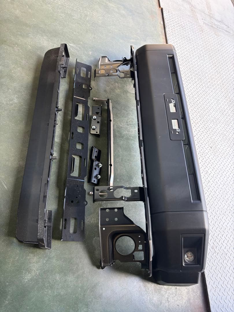 【送料込み】GDJ76 フロントバンパー 再再販ランクル70