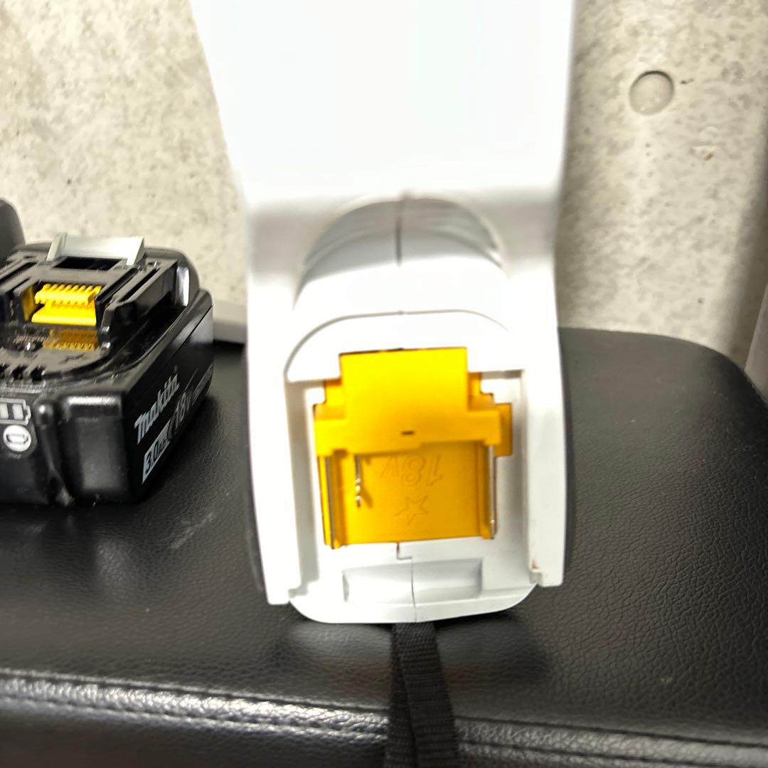 Makita マキタCL180FD中古コードレスクリーナー18V 掃除機