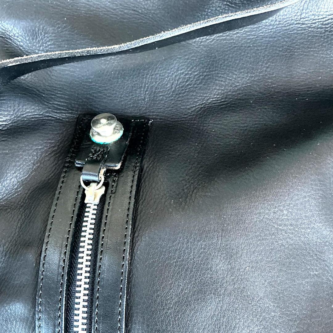 コンポジション　イサムカタヤマ　バックラッシュ 　本革バック　リュック