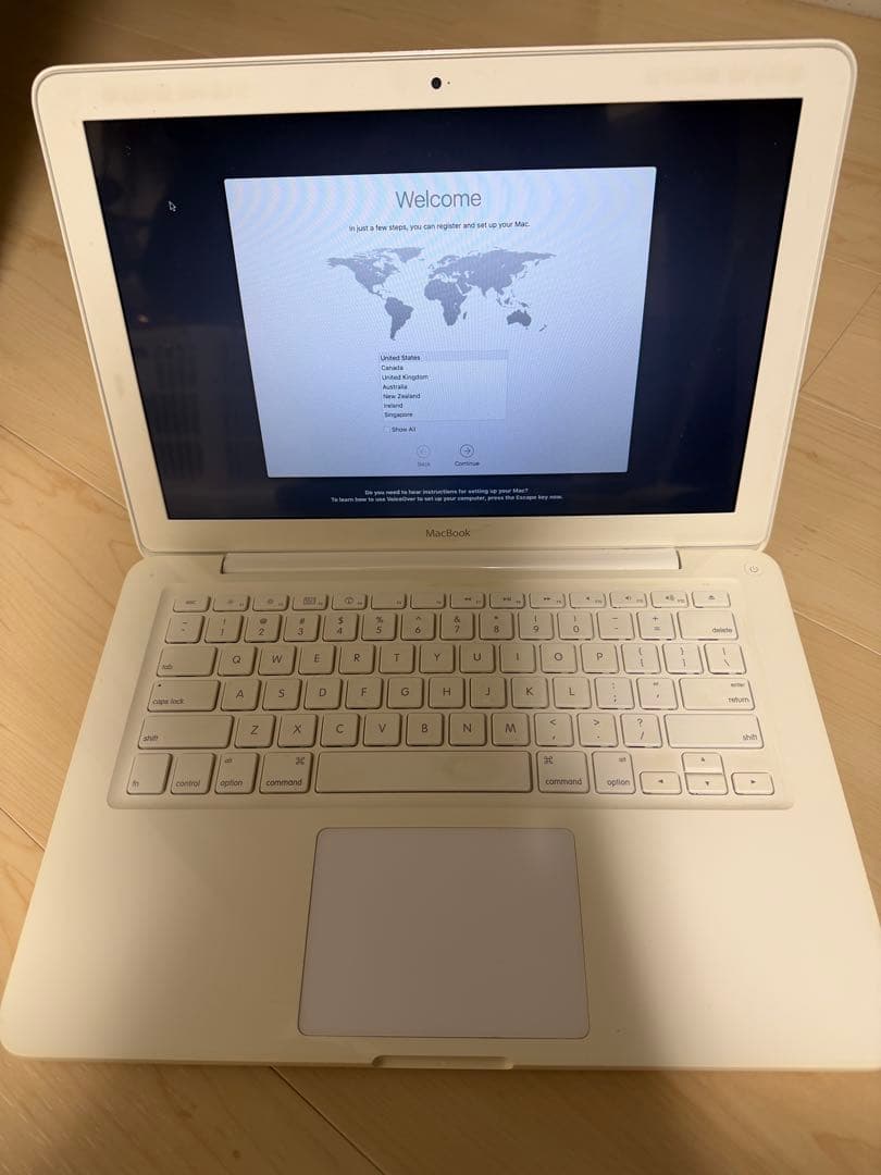 Apple MacBook ホワイト 充電器付き