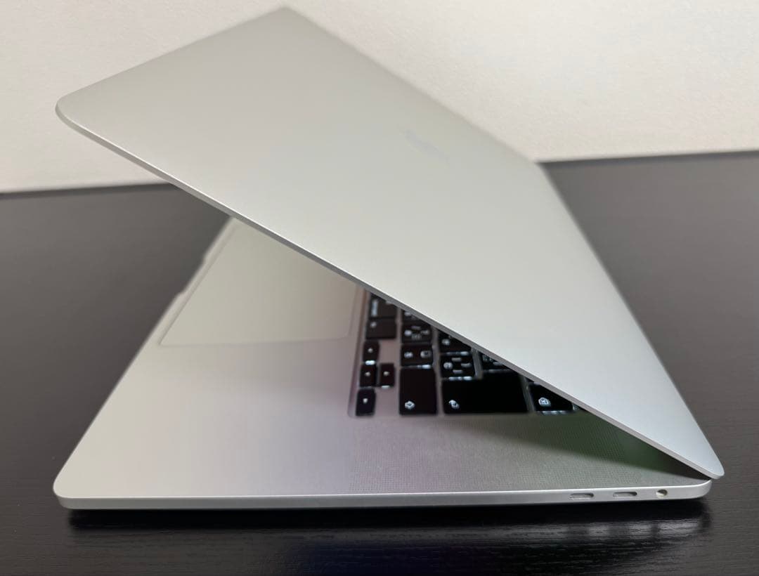 MacBookPro i9 64GB 1TB 充放電96回 バッテリー81%