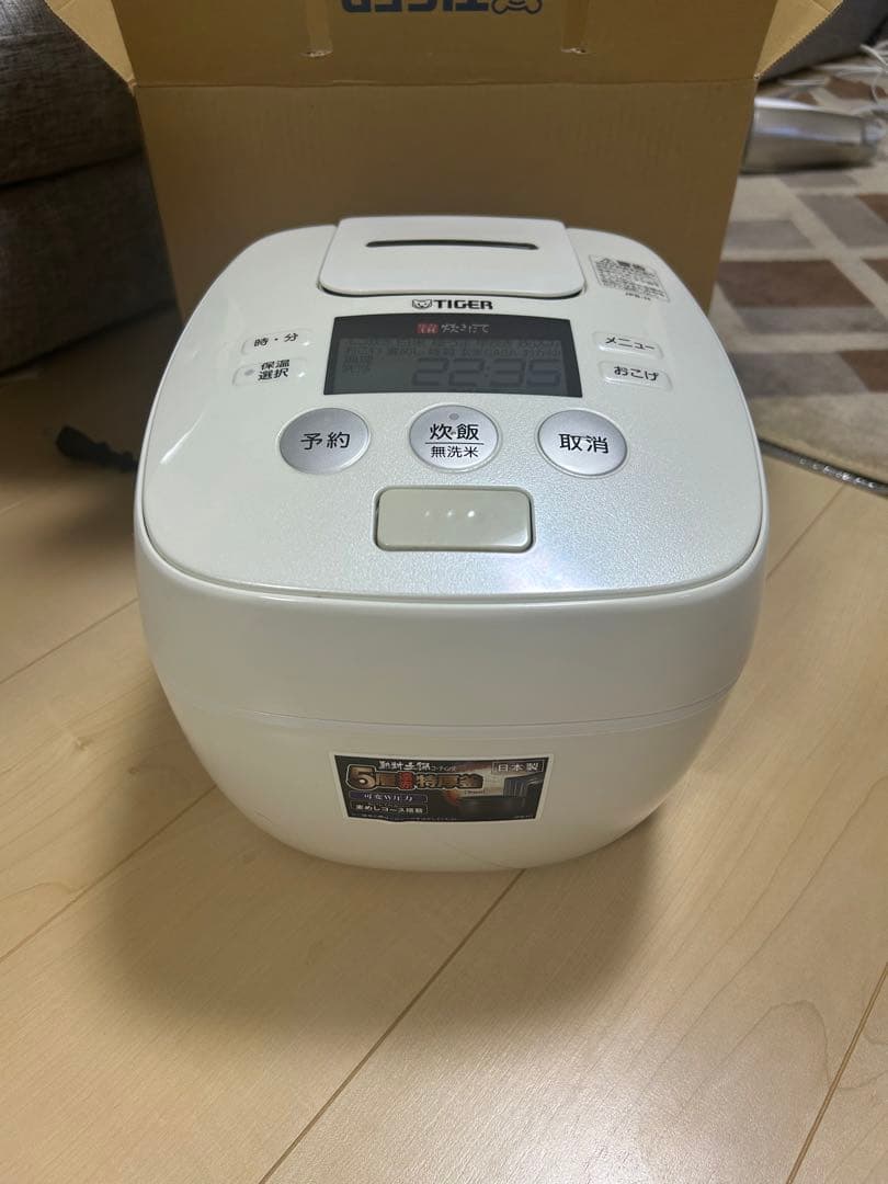 TIGER JPJ-H101 炊飯器 日本製　内蓋新しめです