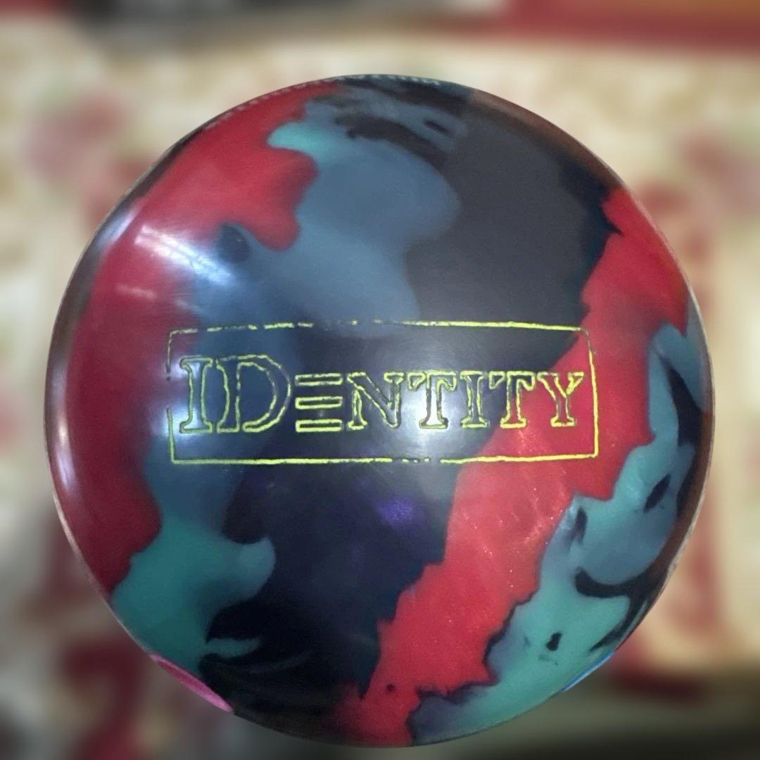 (最終値下げ)STORM IDENTITY ボウリングボール　14ポンド