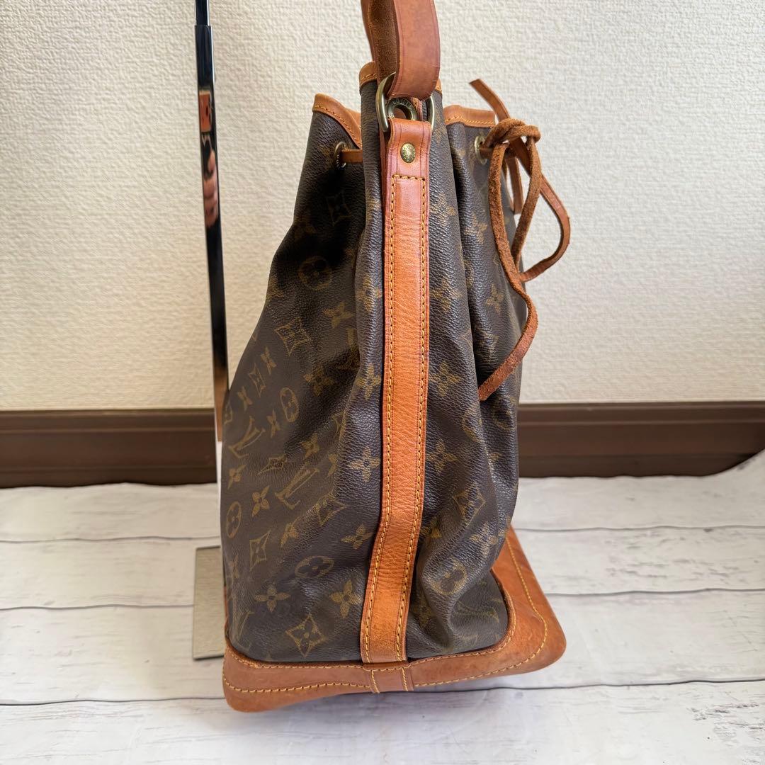 VUITTON ヴィトン　ショルダーバッグ　ノエ