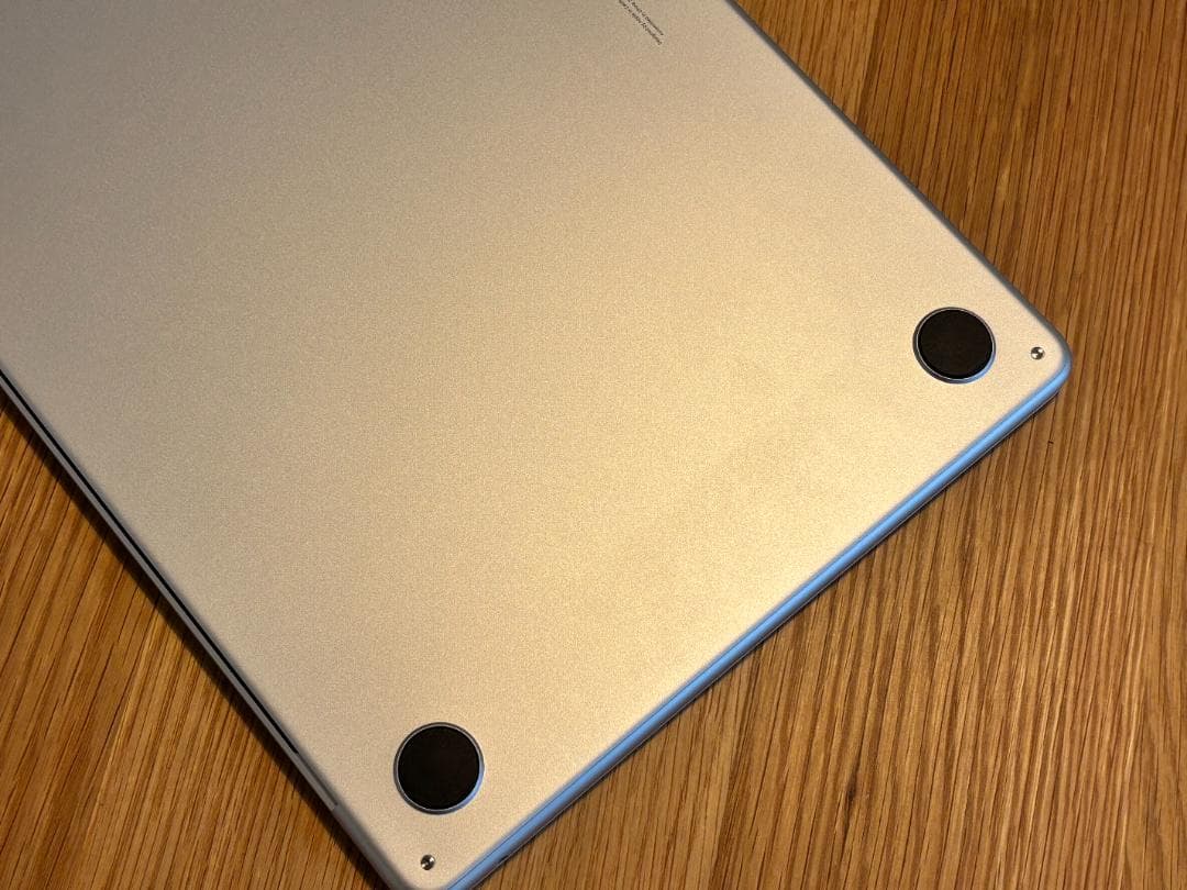 MacBook Air M2 シルバー 8GB 256GB SSD 中古美品