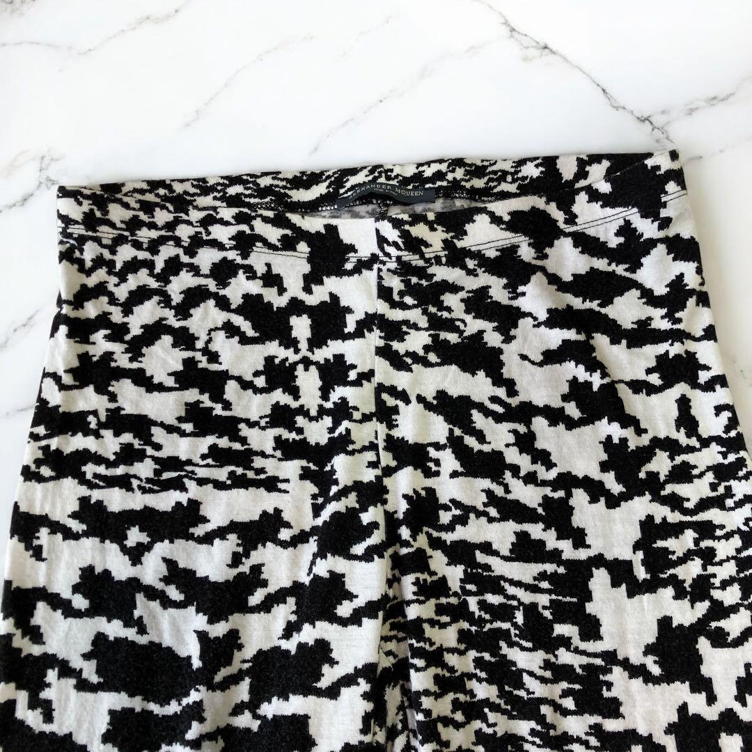 ALEXANDER MQUEEN レギンス　総柄　パンツボトムス　アレキサンダー