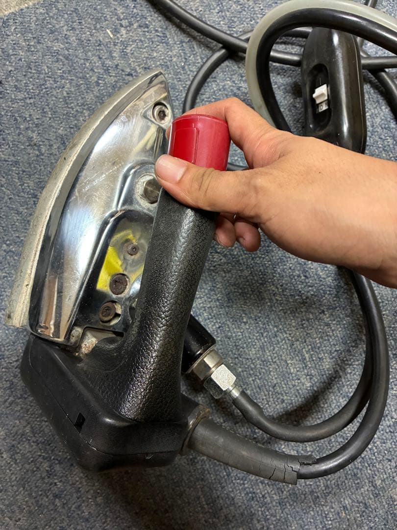 直本工業 ハイスチームアイロン 台セット　中古　業務用ナオモト 通電加熱OK