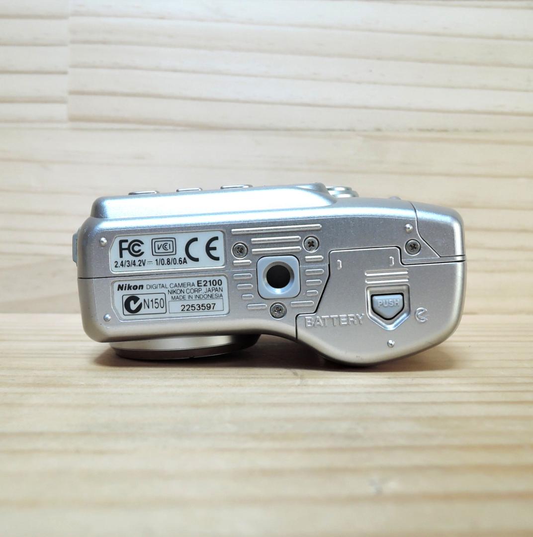 【美品】Nikon COOLPIX 2100 コンデジ カメラ　《動作確認済》