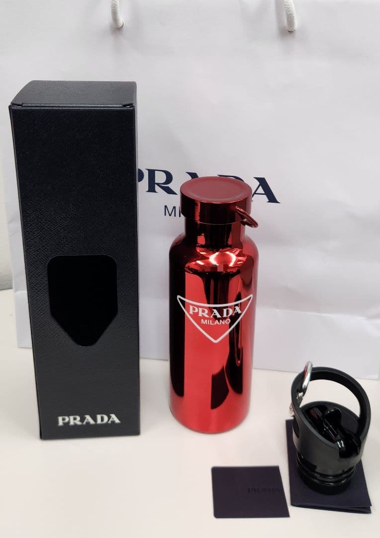 PRADA ウォーターボトル タンブラー プラダ レッド