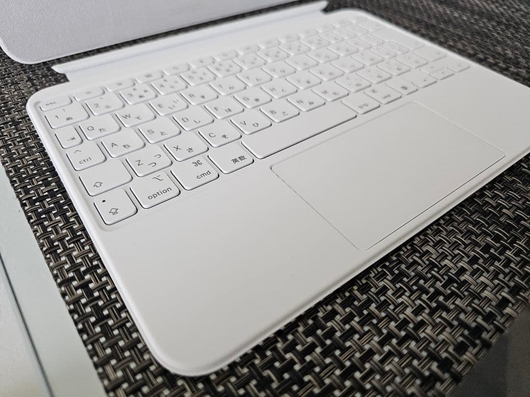 apple ipad a16 第11世代 本体とキーボードとペンセット