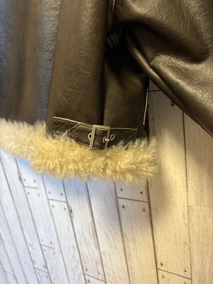 MURUA アンイーブンショートフェイクムートンジャケット ブラウン