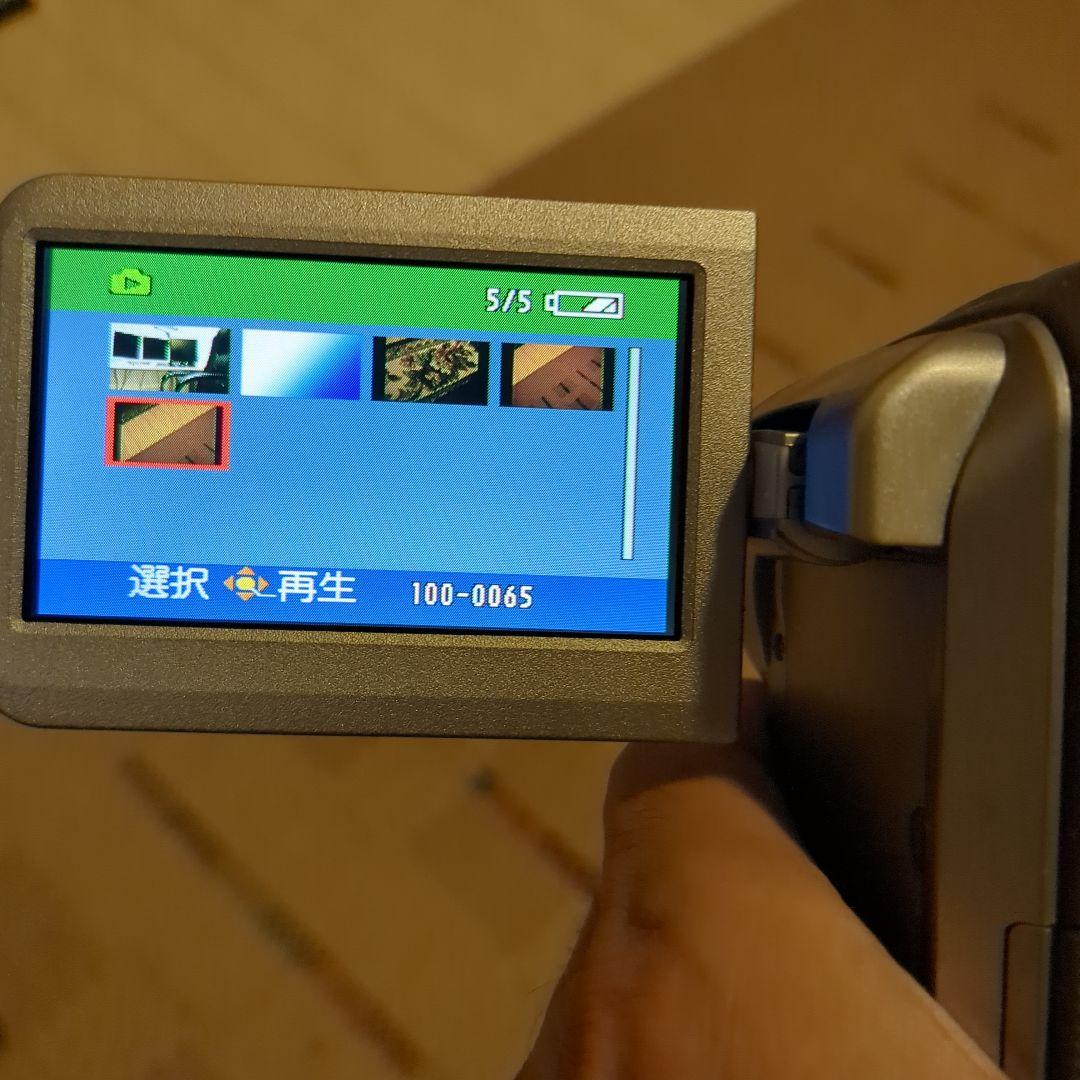 動作確認済み　Panasonic SDR-S200 ビデオカメラ 本体と付属品