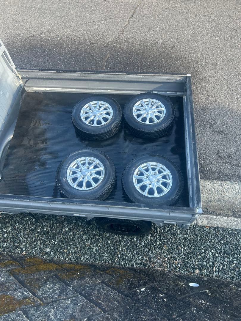ホンダ　アクティ　軽トラ　4WD アルミホイールスタッドレス乗せ