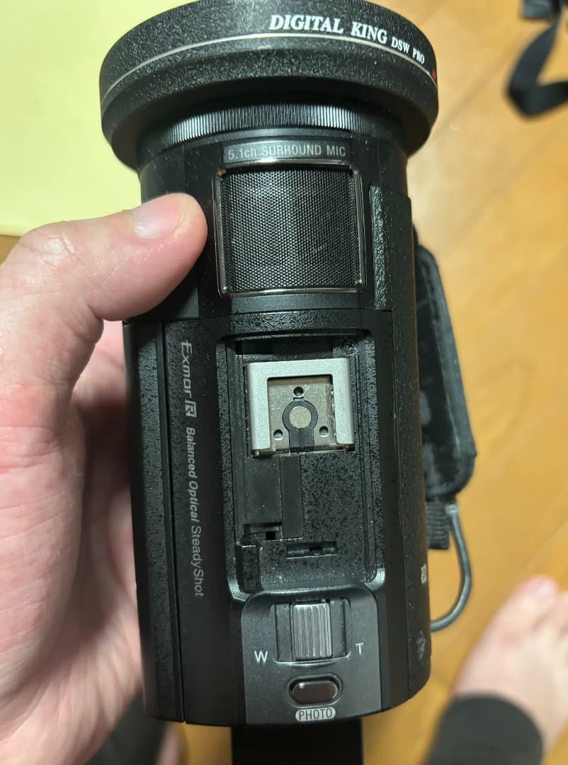 SONY FDR-AX30 4k ハンディカム(上のカバーが外れてます)