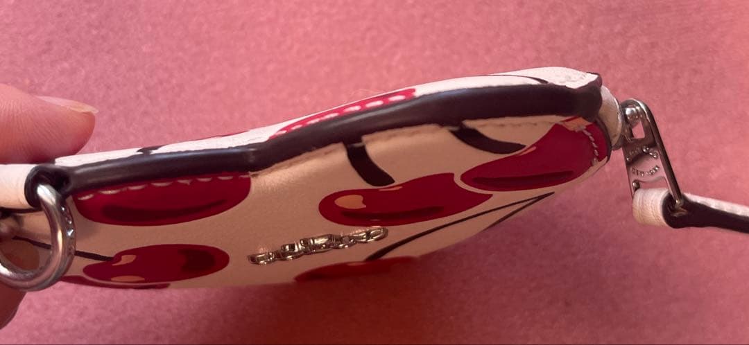 ☆13日までお値下げ☆COACHハートバッグチャーム・チェリー 柄　未使用品