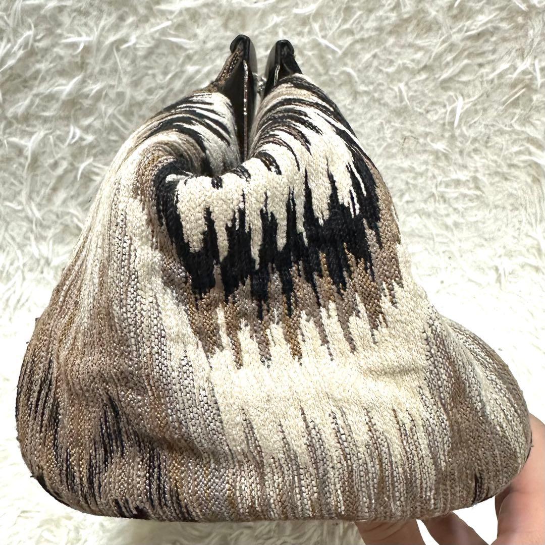 avacation アヴァケーション pillow shadow クラッチバッグ