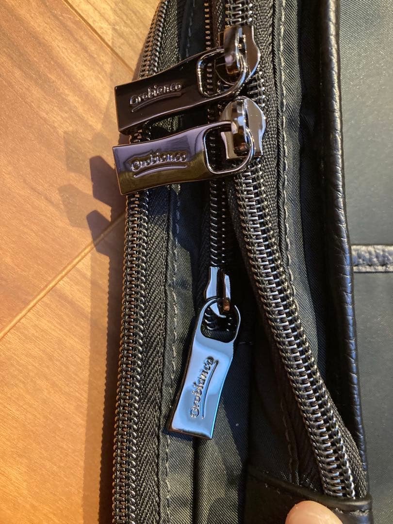 【新品未使用】オロビアンコ ブラック ボディバッグ ショルダーバッグ