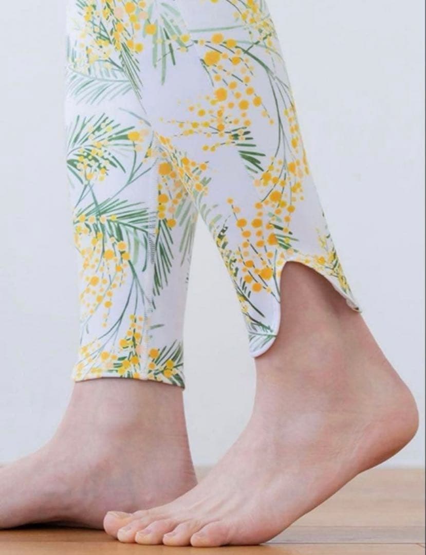 新品未使用　【SUKALA】スプリングフラワーシャーリングレギンス(L/ミモザ)