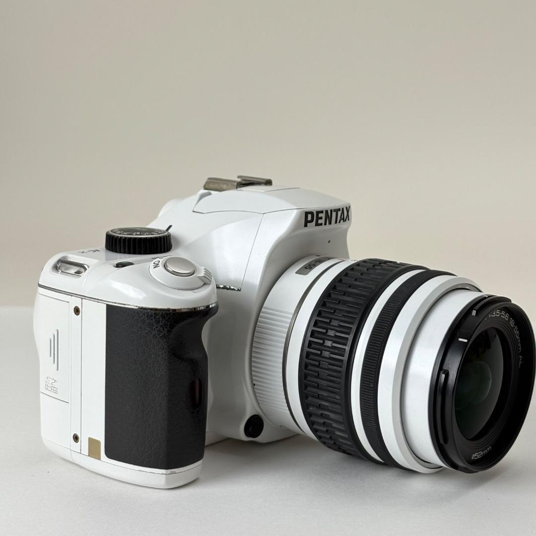 PENTAX K-x 18-55mm 標準レンズセット　白　070