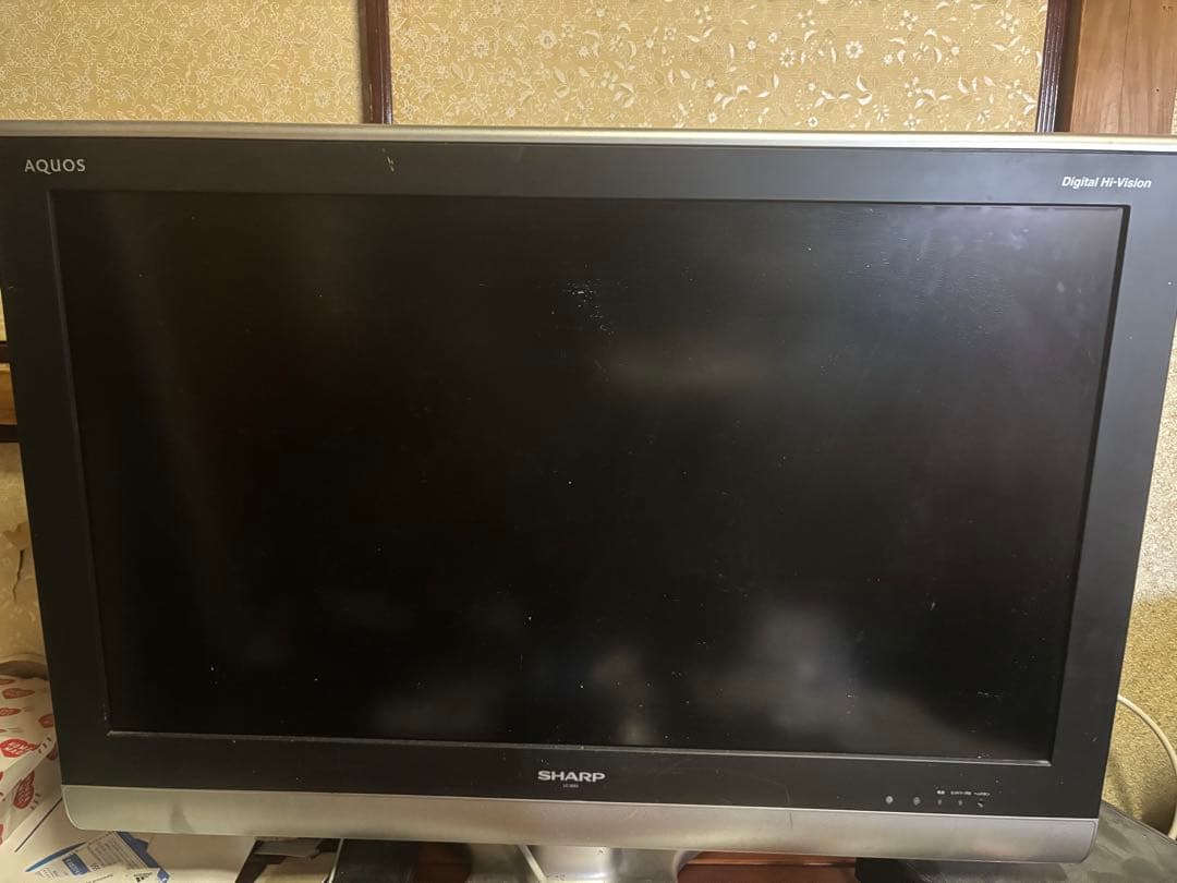 SHARP製32V型ハイビジョン液晶テレビ AQUOS LC-32DE5