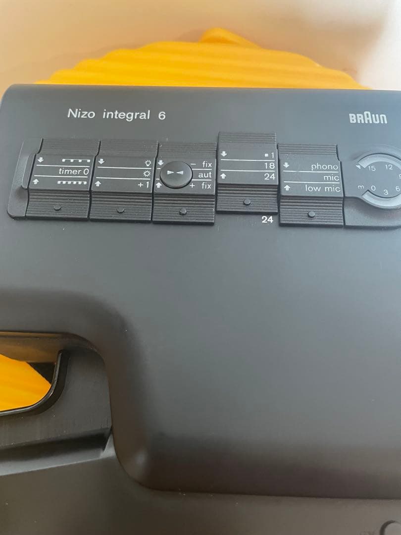 スーパー8 8ミリカメラ 西独製　Nizo integral 6 ワイコン付き