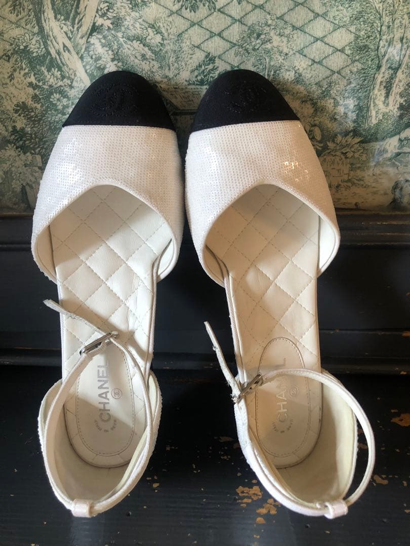 CHANEL フラットシューズ ホワイト/ブラック