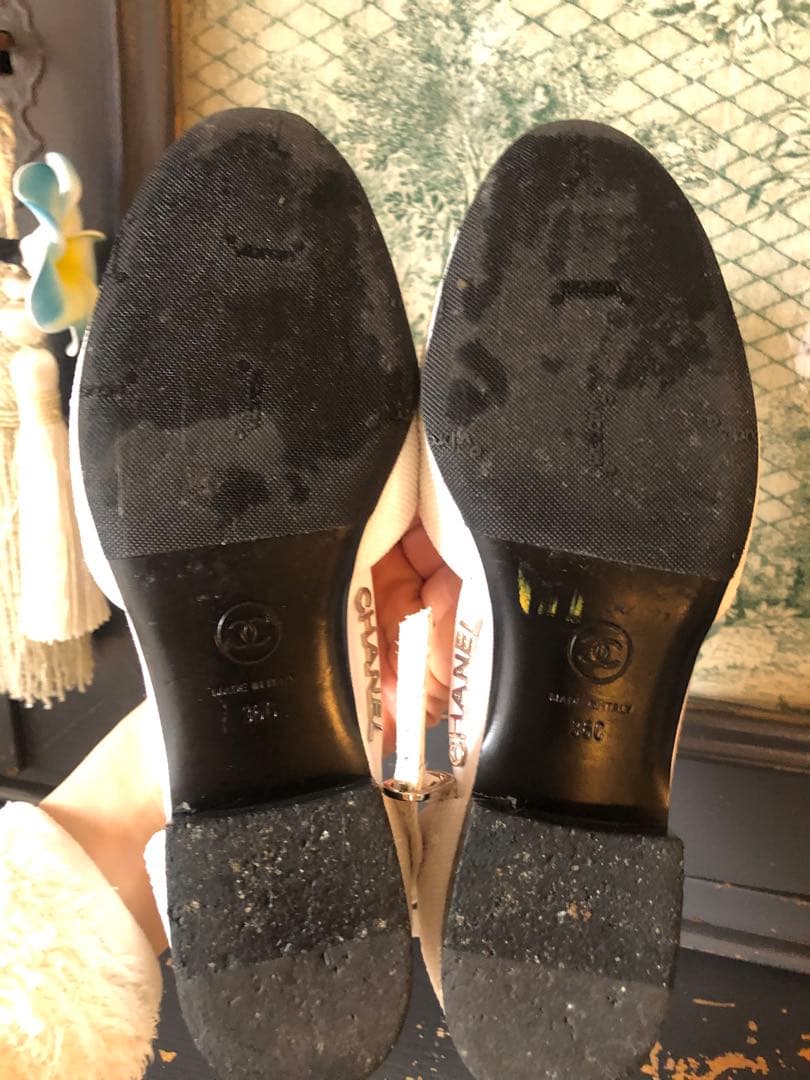 CHANEL フラットシューズ ホワイト/ブラック