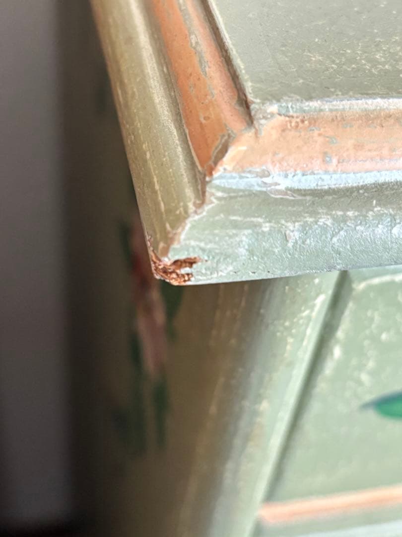 トールペイントの収納チェスト 鏡付き