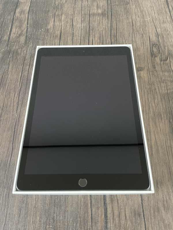 ⑤【美品】iPad Apple 第9世代　Wi-Fiモデル　64GB