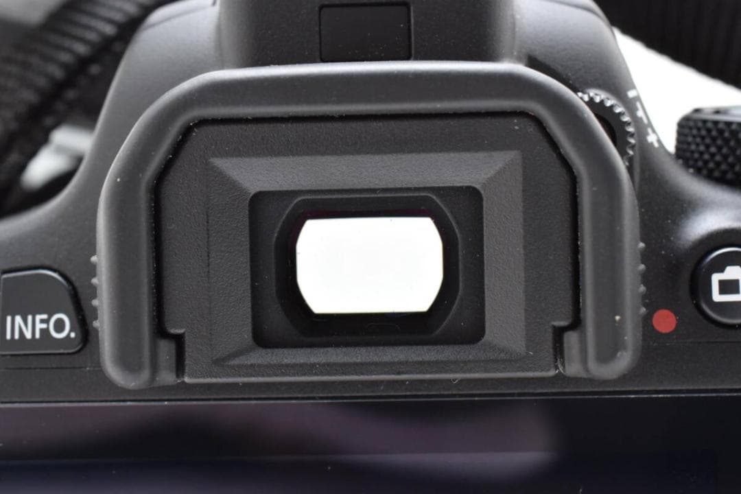 ★極上品★ CANON EOS Kiss X7 ダブルズームキット 元箱付属