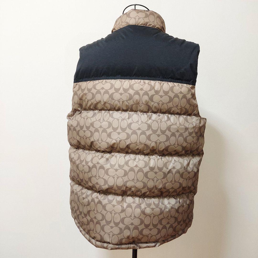 COACH ダウン ベスト 大きめ ベージュ ブラック シグネチャー ブラウン