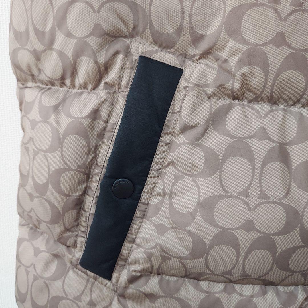 COACH ダウン ベスト 大きめ ベージュ ブラック シグネチャー ブラウン