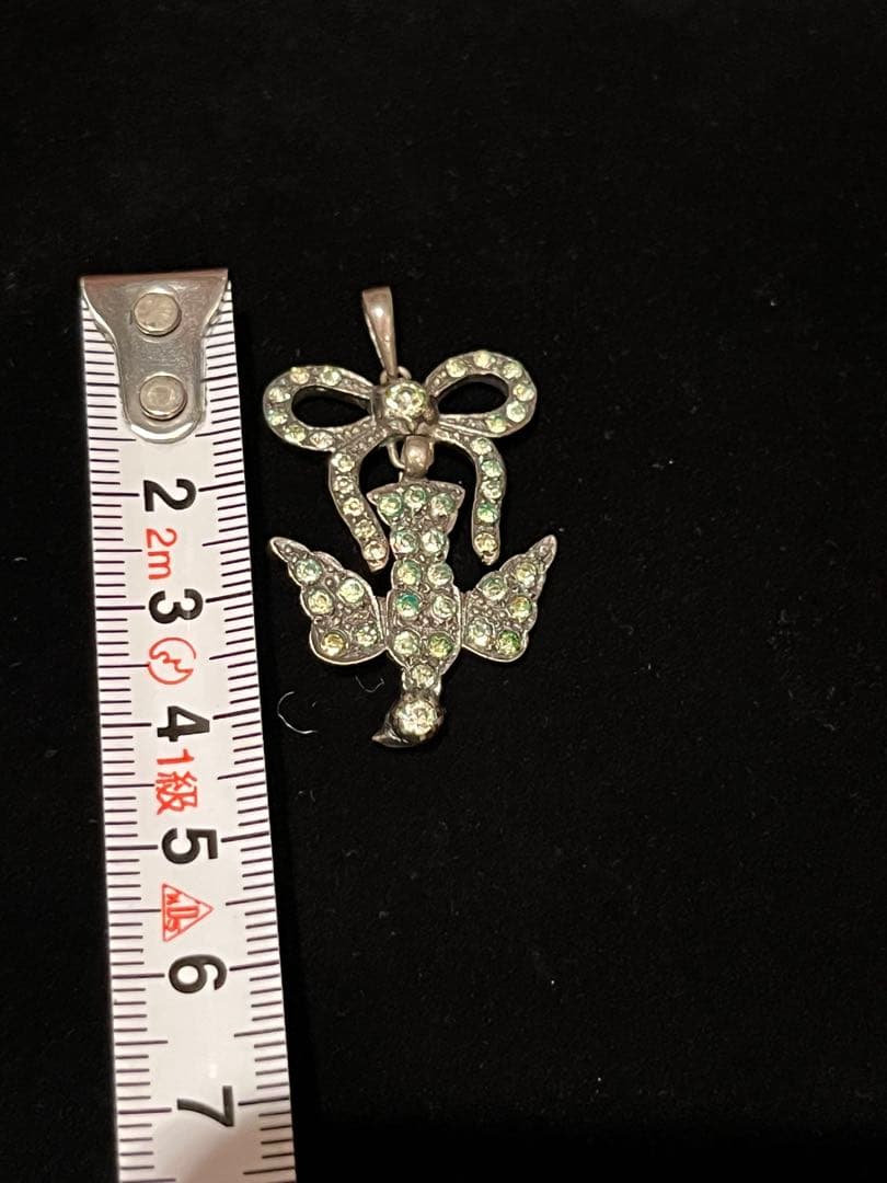 リボンと鳩　ヴィクトリアン　チャーム　イギリス　アンティーク　ネックレス