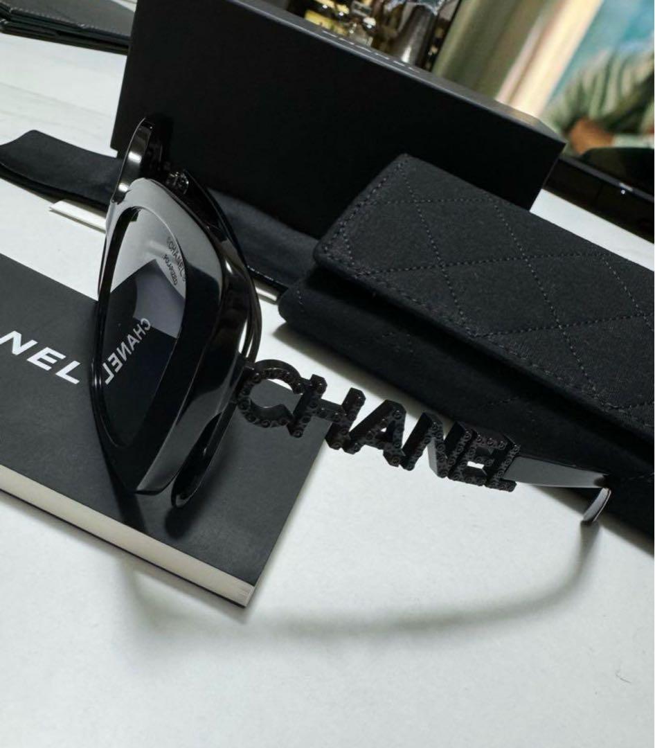 CHANEL ロゴ サングラス