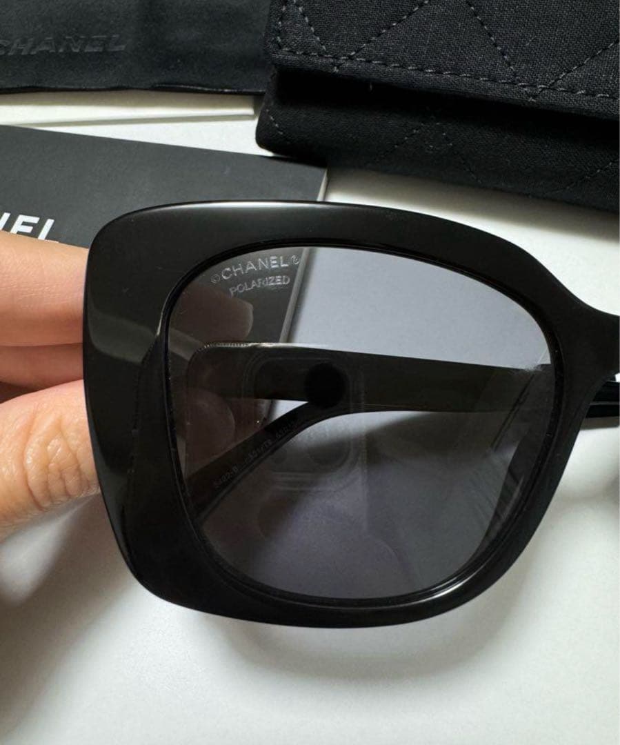 CHANEL ロゴ サングラス